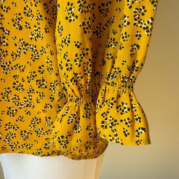 KARL LAGERFELD PARIS YELLOW PATTERN RUFFLE PEARL BUTTON 3/4 SLEEVE BLOUSE SMALL - Picture 5 of 9